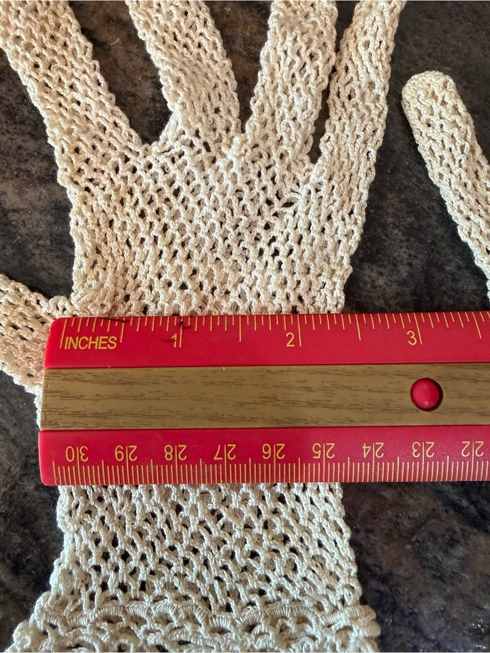 Hand-Crocheted Lace Gloves in Cream — Elegant Women's Accessory VINTAGE - Picture 8 of 8